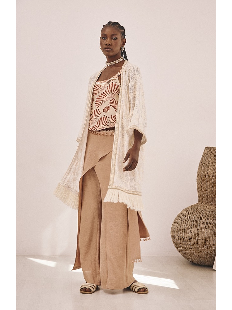 TOP CORTO EST TIRANTES ANUDADOS BORDADO