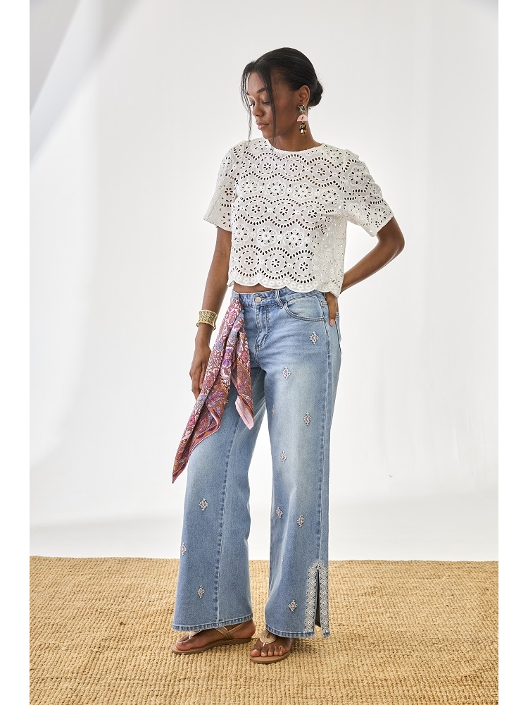 PANTALON VAQUERO CON PIEDRECITAS