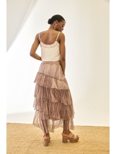 FALDA LARGA CON VOLANTES