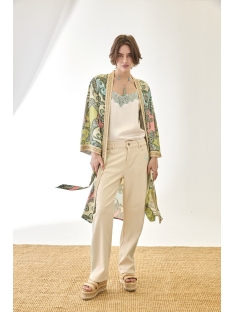 PANTALON VAQUERO CON PIEDRECITAS LATERAL