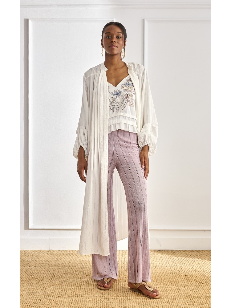 TOP TIRANTES CON BORDADO DELANTERO