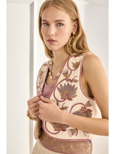 CHALECO CON BORDADO FLORAL