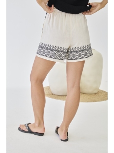 SHORT LINO BORDADO EN BAJO Y BOLSILLO