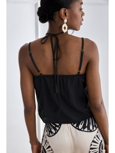 TOP VISCOSA TRIANTES CON VOLANTES EN ESC