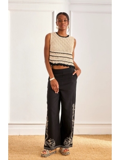 PANTALON CON BORDADO BICOLOR