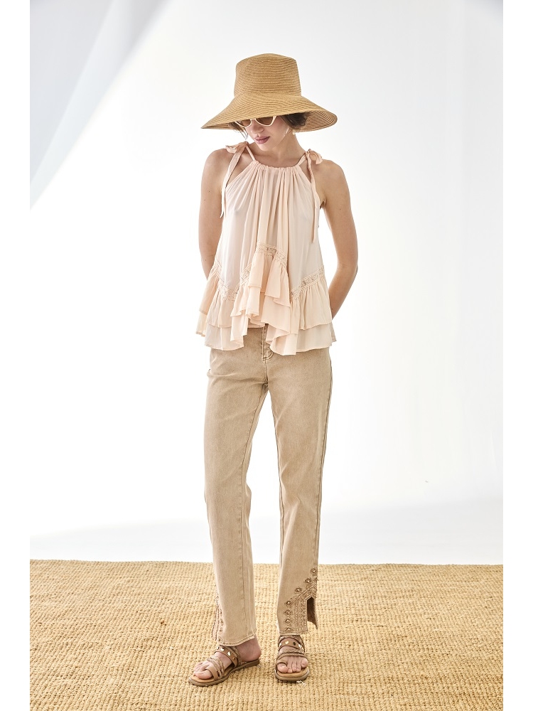 BLUSA RAYON TIRANTES VOLANTES Y BLONDA