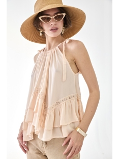 BLUSA RAYON TIRANTES VOLANTES Y BLONDA