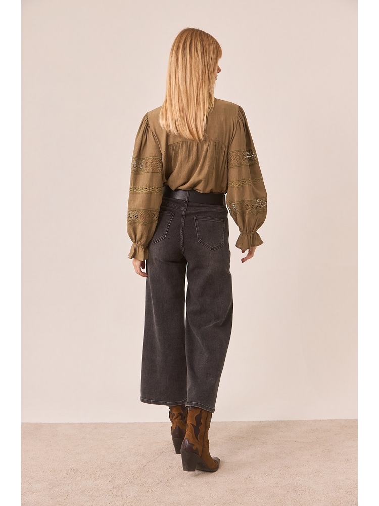 BLUSA VISCOSA MANGAS COMBI CON GUIPUR