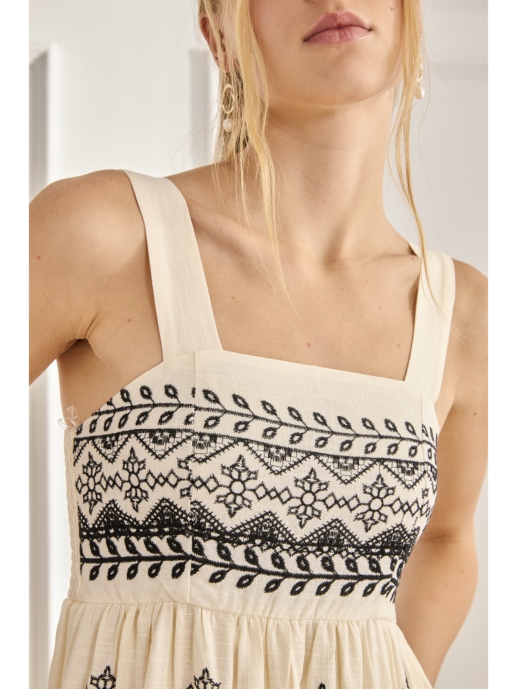 VESTIDO LARGO LINO BORDADO Y ESC. CUADRA