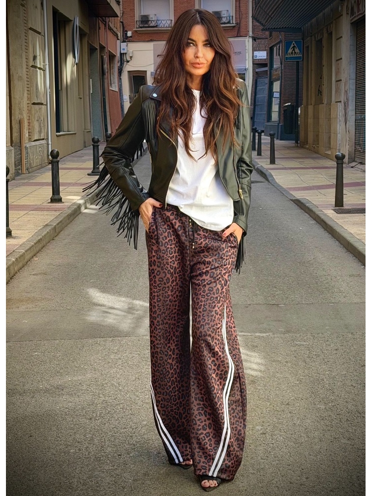 PANTALON LEOPARDO RAYA LATERAL 2