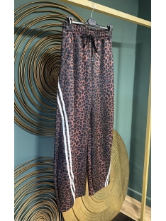 PANTALON LEOPARDO RAYA LATERAL