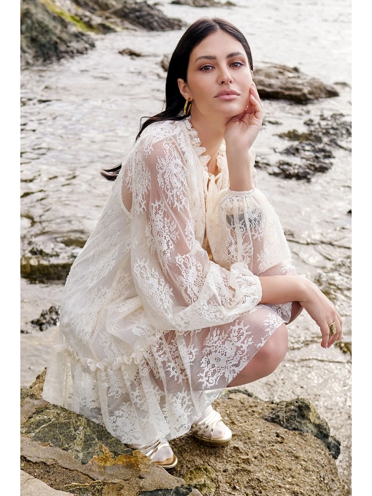 VESTIDO MINI ENCAJE CON VOLANTE