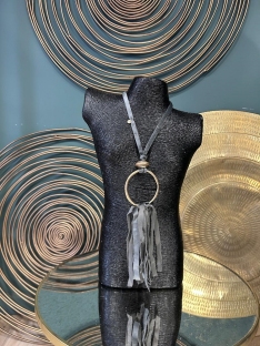 COLLAR LARGO TERCIOPELO FLECOS