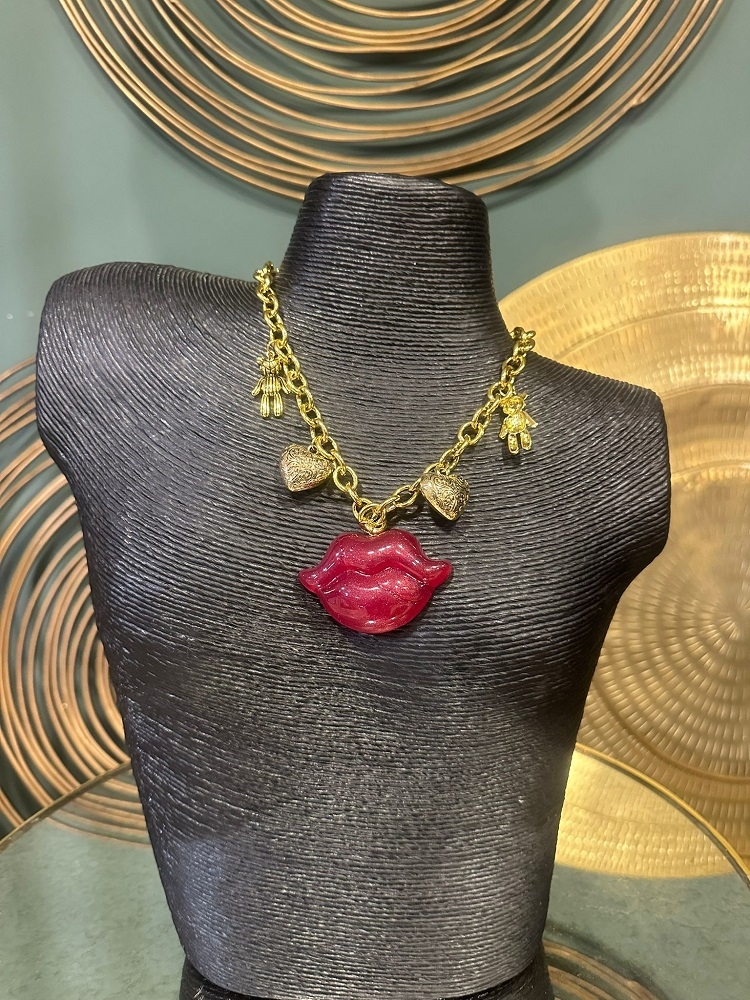COLLAR LABIOS
