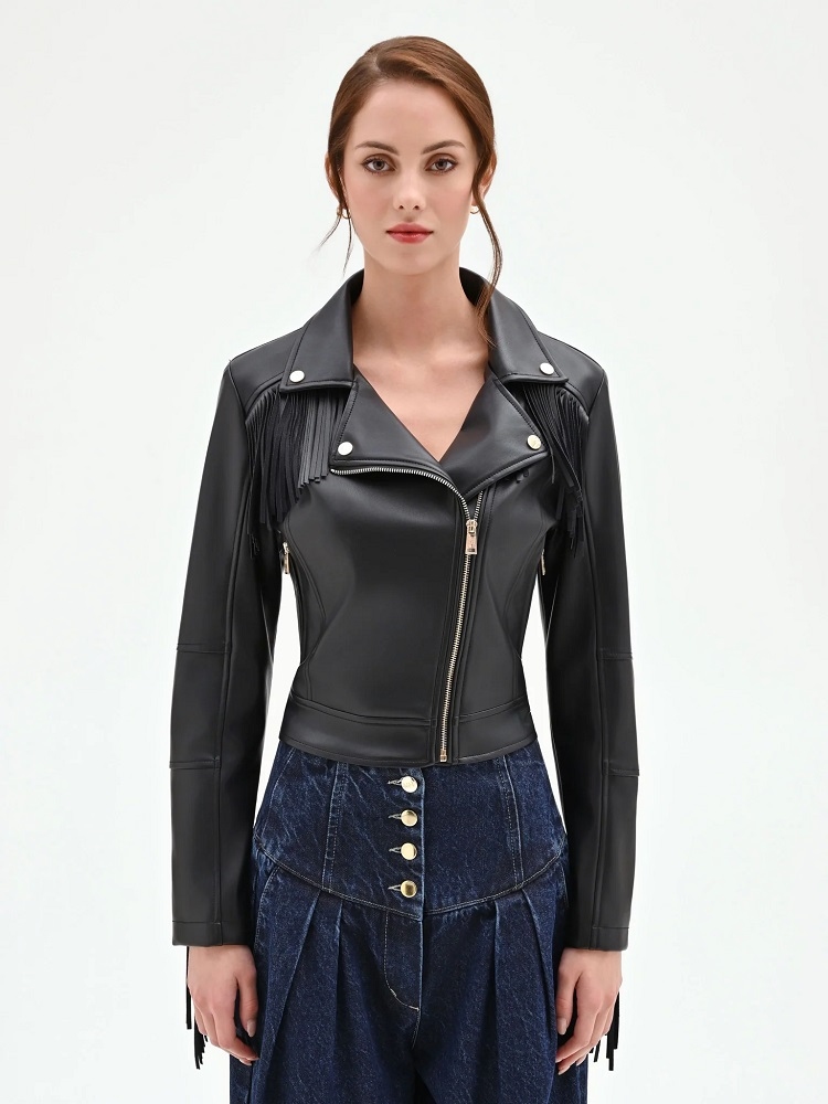 CHAQUETA ECOPIEL CON FLECOS 2